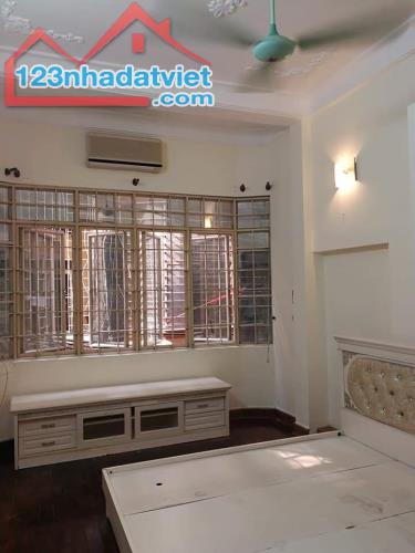 Bán nhà Phương Mai  ô tô đỗ cửa, gần Hồ Dt 36m x5 tầng Mt 4m, giá 5,2 tỷ Lh 0911002289 - 2