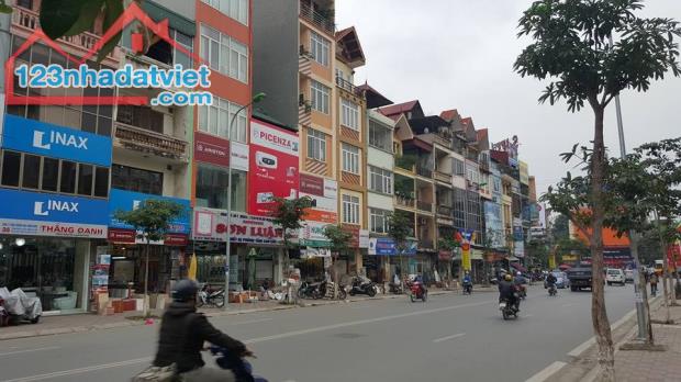 Bán Nhà Mặt Phố Khâm Thiên 105m2x5 Tầng, Mặt Tiền 4.5m, Chỉ 25.5 Tỷ. 0971813682.