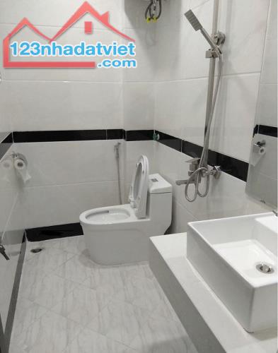 Bán nhà phố Trần Quang Diệu, DT 44mx5T , ô tô cách 20m , MT 4m , giá 5,2 tỷ Lh 0911000389 - 2