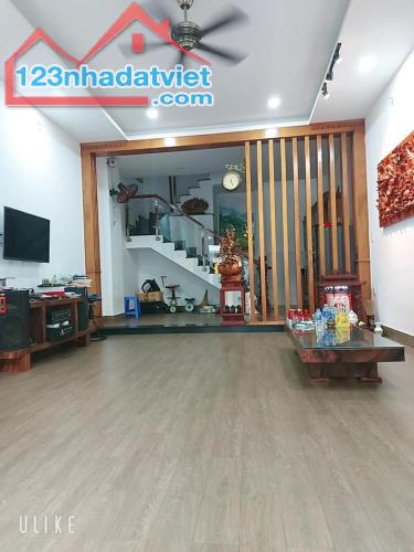 Nhà Xô Viết Nghệ Tĩnh, Bình Thạnh, 91m2, 3 tầng, 4PN, 8 tỷ.