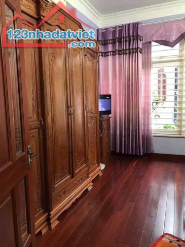 Bán nhà Vũ Hữu, Nội thất Đỉnh, 45 m2, giá 4 tỷ hơn - 4