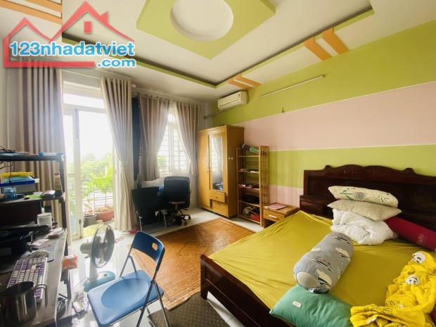 Bán Nhà đẹp 4tầng 4x15m-4.75 tỷ-HXH-gần MT kế chợ-Tân Tạo-Bình Tân - 2