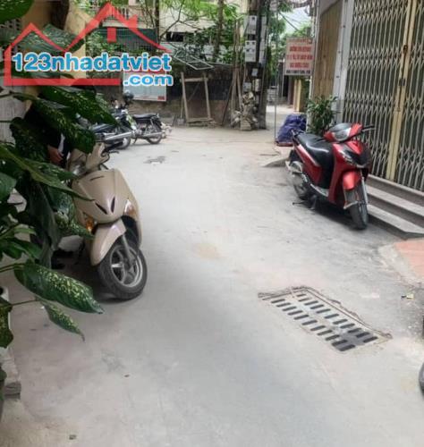 Bán nhà riêng phố Nguyễn Lân Thanh Xuân 7,2tỷ nhà đẹp ô tô cách 10m 50m2 5tầng