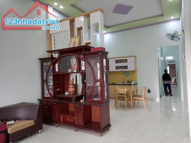 Nhà Cấp 4 ngay trường TN Tân Phú Trung giá 870tr, lh trực tiếp xem nhà - 3