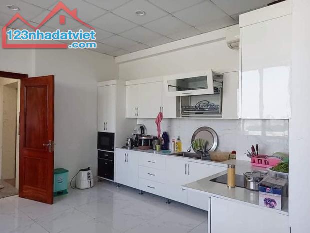 Cần bán gấp siêu phẩm mặt phố Võng Thị 110m2, 9T, thang máy,vỉa hè  kinh doanh đỉnh - 2