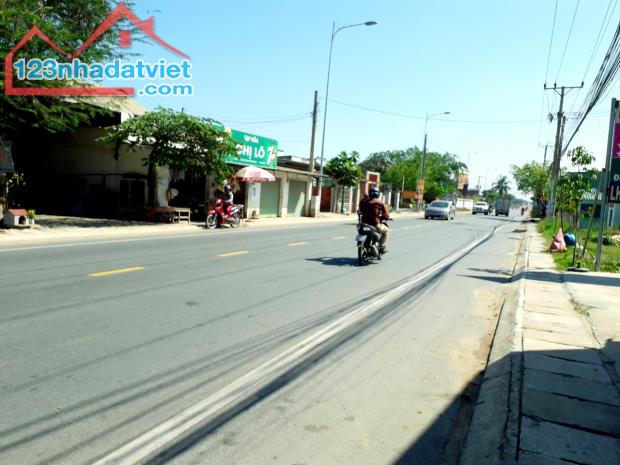 bán đất 10x30m Đức Hòa Đông, Đức Hòa, Long An, thổ cư, giá 2.5 tỷ Lh: 0786 7978 99