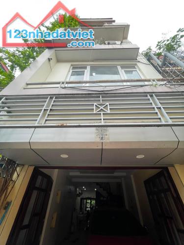 Nhà Phố Nguyễn Văn Huyên 55m2*5 Ở Ngay Ô Tô Kinh Doanh Giá 14.9 tỷ Lh 0824564222.