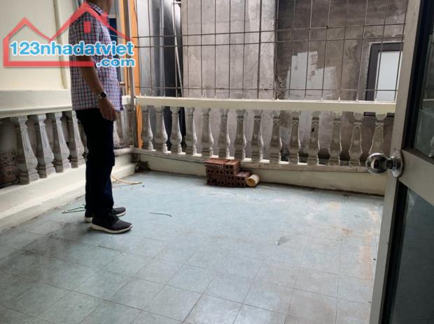 Mặt Ngõ Hào Nam, 25m2 x 3T, MT 3,1m, Ba Gác Đỗ Cửa, Ngõ Thông, Giá 3,8 tỷ.( Ảnh Thật 100%) - 3