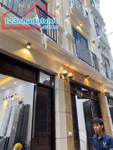 HOT! Bán Ngay Nhà Thượng Thanh, Long Biên 5T, 32m2 chỉ 4,85 tỷ