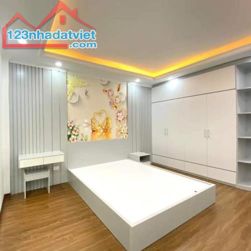 Bán Nhà Ngõ 612 Đê La Thành, 38m2 6T, Nhà đẹp ở ngay, Giá 4,5 tỷ. LH 034.915.7982. - 1