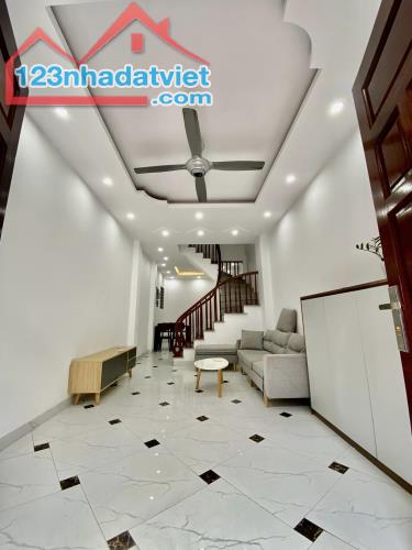 Nhà Kim Chung 38M 4 Tầng, 4 ngủ, nội thất sẵn, 50m ô tô đỗ giá 4.3 tỷ