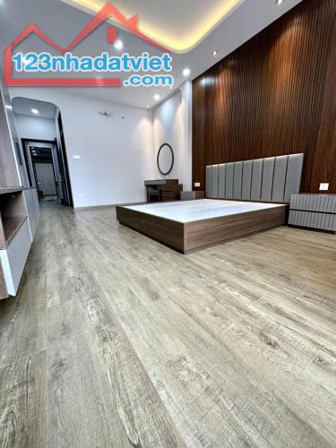 NHÀ MẶT TIỀN CẨM BÁ THƯỚC, 40M2, 3 TẦNG NỞ HẬU, KINH DOANH ĐA NGHÀNH NGHỀ, CHỈ 7,99 TỶ - 1