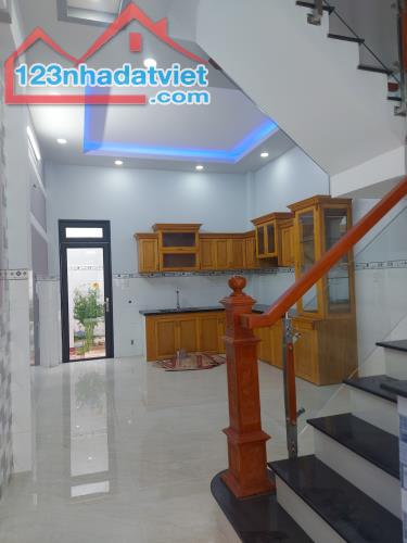 Bán nhà khu Tên Lửa 4x18m đúc 4 tấm - 2