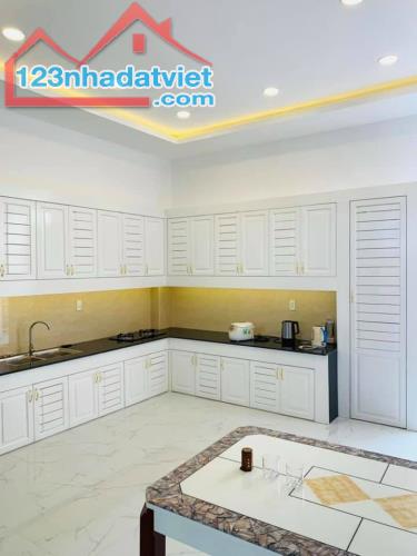 Bán gấp nhà 1 trệt 2 lầu, TT Trảng Bom, h,Trảng Bom. 124 m2 shr thổ cư chỉ 3,8 tỷ - 1