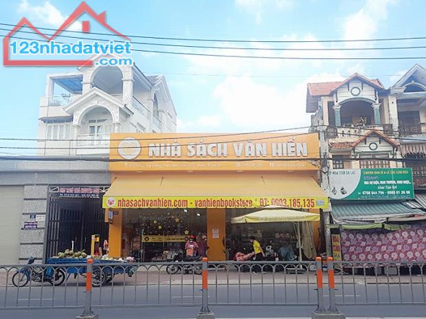 NHÀ MT TÔ KÝ 8M DIỆN TÍCH 220M2 – 3 TẦNG KINH DOANH BAR KARAOKE - GIÁ 20.5 TỶ - 4