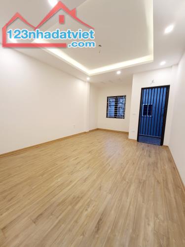BÁN GẤP NHÀ PHỐ ĐỊNH CÔNG, HOÀNG MAI - 60M2, 3 TẦNG, MT4M, 5.2 TỶ - 2