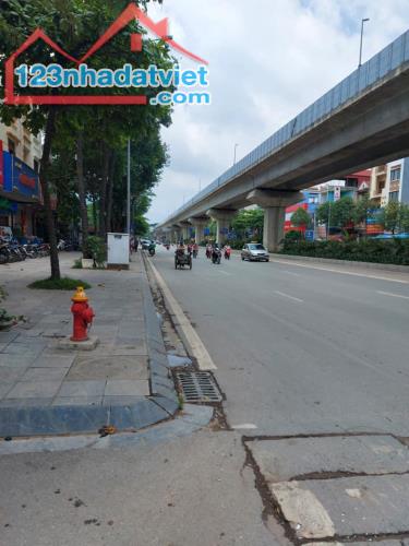 bán gấp nhà mặt phố Quang Trung Hà Đông giá 200 triệu/m2 10,5 tỷ