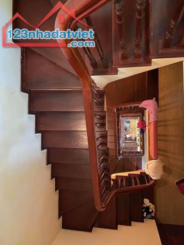 Bán nhà 4 tầng cách mặt Hồ Hoàng Cầu 200m, Dt 39m2 Mt 4m, Giá 5,25 tỷ - 1
