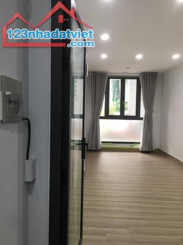 Nhà bán mặt tiền Khánh Hội, quận 4, xe tải quay đầu, 59,7m2 nhỉnh 8 tỷ,lh 0989149953.