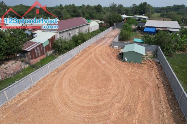 Bán đất 23x150m2(2562m2) giá 11.5 tỷ,  nhựa Tỉnh Lộ 822, Xã Hiệp Hòa, Đức Hòa, Long An. - 3