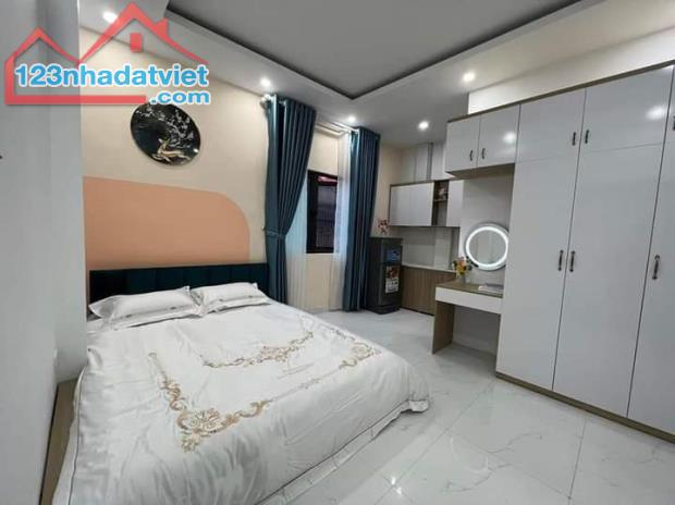 TÒA CĂN HỘ CAO CẤP CHO THUÊ, 1 NHÀ RA PHỐ, NGÕ THÔNG, DÒNG TIỀN ỔN ĐỊNH, CẦN BÁN SIÊU GẤP.