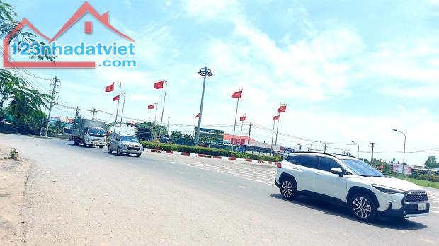 Bán đất  26x50m giá rẻ 2 tỷ 500 triệu ,xã Tân Phú , Huyện  Đức hòa, Long An.0974480757 - 5