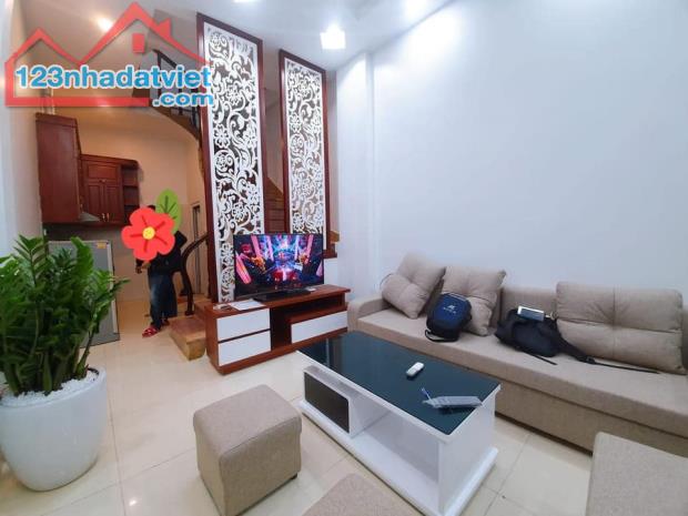 Bán nhà 5 tầng diện tích 40m2, mặt tiền 4m phố Nguyễn Phúc Lai, Giá 5,1 tỷ - 1