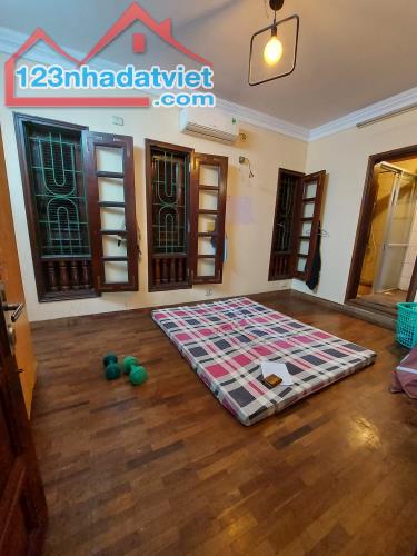 Bán Nhà Phố Cát Linh - Biệt Thự - Lô Góc - 100m2x4T - 17 tỷ. - 1