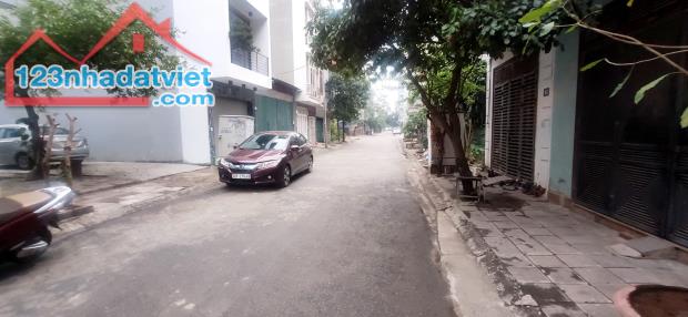 Tái định cư Long Biên cần bán nhà 5 tầng vỉa hè ô tô tránh 40m2 giá chỉ 5,7 tỷ - 2