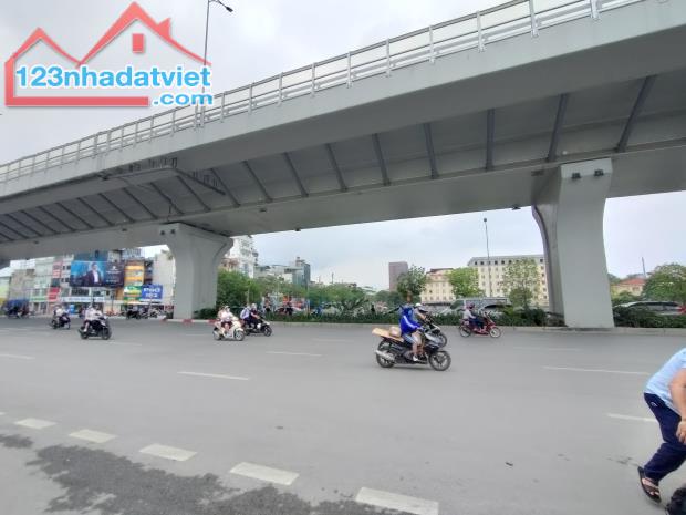 Vip Mặt Phố Trường Chinh Đống Đa 245m2 Kinh Doanh MT 8.1m hợp tòa Văn phòng 112 tỷ - 1