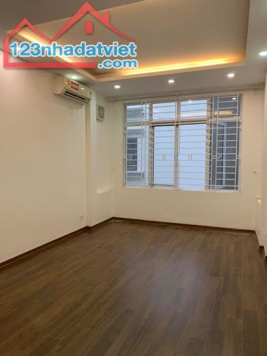 Bán nhà 5 tầng đường Hồ Ba Mẫu diện tích 40m2 mặt tiền 4m, Giá 5,2 tỷ, Lh 0911551516 - 2