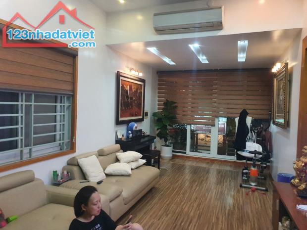 Bán gấp nhà Phố QUAN HOA 50m2 x 5T x MT 4,5m- LÔ GÓC, Ô TÔ 7 chỗ giá 10,9 tỷ