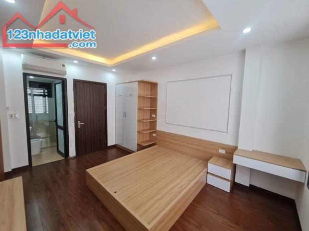 Bán siâu mẫu tặng nhà 3T 55m Nam Hồng  4 tỷ