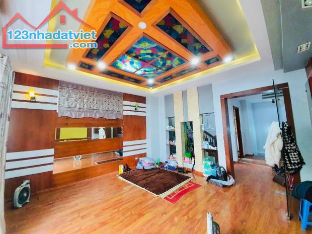 Bán nhà Cầu Giấy  Trung Kính 100m2 8t 16tỷ  phân lô,oto,gà đẻ chứng vàng dòng tiền ổn định - 2