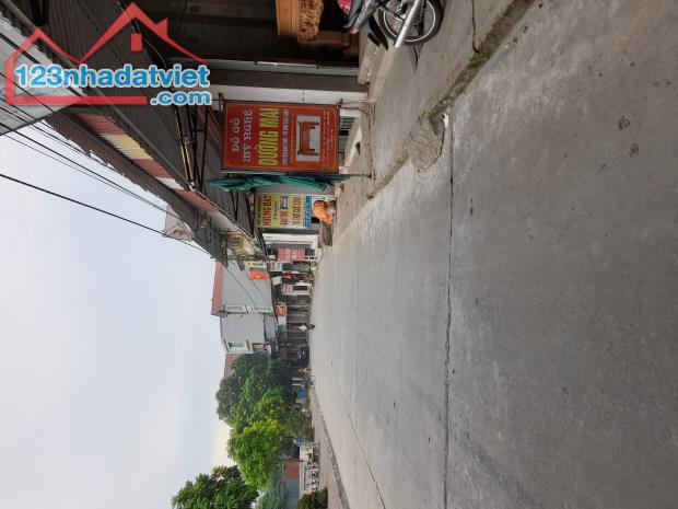CỰC KỲ CẦN BÁN NHÀ 3 T Ở NGAY  HƯƠNG MẠC, Ở NGAY , Ô TÔ ĐỖ CỬA 130M² CHỈ 2TỶ - 1