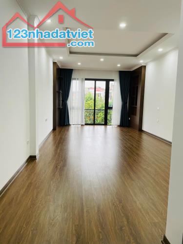 Nhà đẹp ở ngay Yên Hòa Cầu Giấy 30m2 5T mt5m 4,3 tỷ . - 1