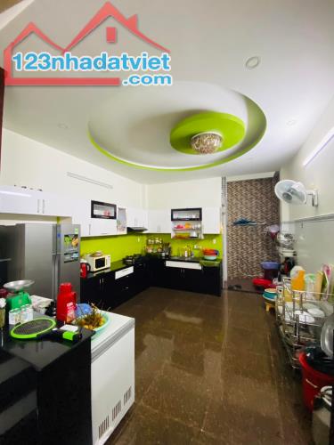 Bán nhà hẻm to  Phạm Văn Bạch 100m2 – Giá 7,8 Tỷ - 2