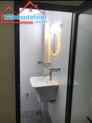 Bán nhà phố Trung Liệt diện tích 47m2 x5 tầng Mt 4m ,Giá 6 tỷ. Lh 0913518923 - 2