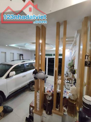 Siêu Phẩm: 60m2 7 tầng mặt tiền 4.5m. Gara ô tô, thang máy phố THÁI HÀ - Quận Đống Đa giá