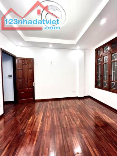 BÁN NHÀ PHÙNG KHOANG, NHÀ ĐẸP Ở NGAY, ô tô gần,  DT50m2x5T, MT5m, chỉ 4.8  tỷ. - 1