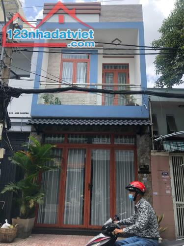 Cần bán gấp nhà, Nguyễn XiểnQ9 , hẻm ô tô 5m,2 tầng lầu 86m2.giá3tỷ950 - 4