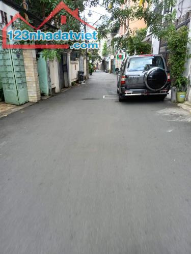 Cần bán gấp nhà, Lã Xuân Oai Q9 , hẻm ô tô 6m,4 tầng lầu 80m2.giá5tỷ550. - 1