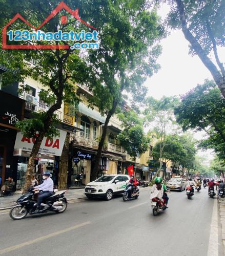 Bán tòa nhà Mặt phố Hàng Bông 200m2 Phố Cổ nội thất long lanh, 9 tầng thang máy, 150 tỷ - 2