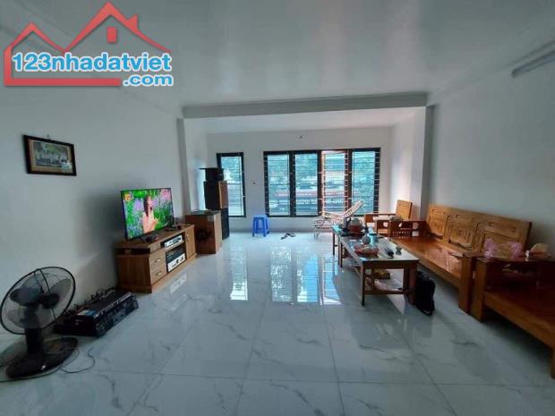 Bán nhà Nguyễn Viết Xuân, ô tô vào nhà, ngõ thông, 105m2x5T mt5m 15 tỷ.