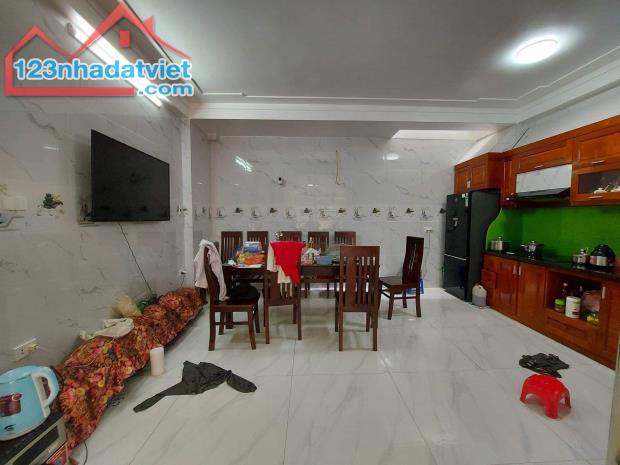 Bán nhà Nguyễn Viết Xuân, ô tô vào nhà, ngõ thông, 105m2x5T mt5m 15 tỷ. - 1