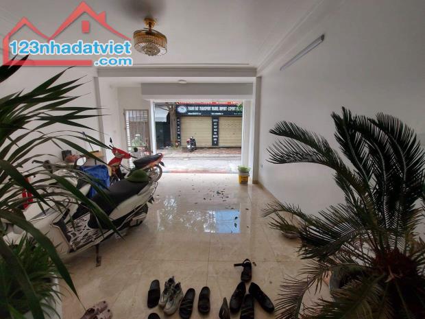 Bán nhà Nguyễn Viết Xuân, ô tô vào nhà, ngõ thông, 105m2x5T mt5m 15 tỷ. - 2