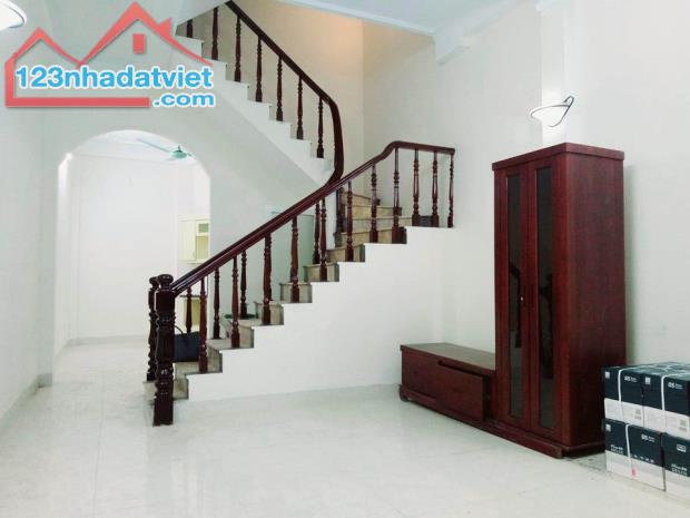 Bán nhà phố Vũ Thạnh, diện tích 38m2 x5 tầng, Giá 4,95 tỷ, Lh 0842851516 - 1