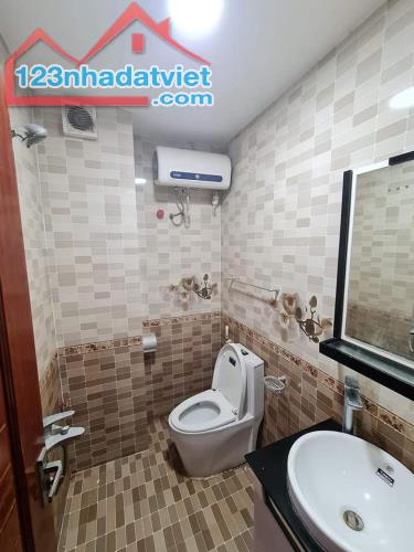 Bán nhà phố Vũ Thạnh thông sang Giảng Võ, Dt 38m2 x4 tầng, Giá 4,2 tỷ - 2