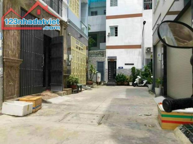 Cần bán gấp nhà, Nguyễn Xiển Q9 , hẻm ô tô 5m,2 tầng lầu 90m2.giá3tỷ950. - 3