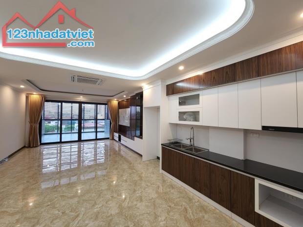 Bán nhà Xã Đàn Đống Đa mặt lớn vỉ hè có hầm KD 45 tỷ - 1